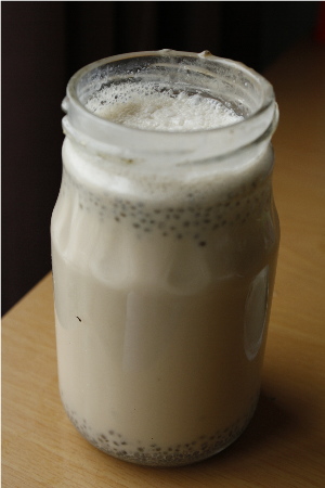 One Min coconut chia latte
