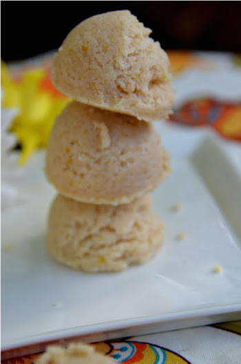 Raw lemon pie macaroons