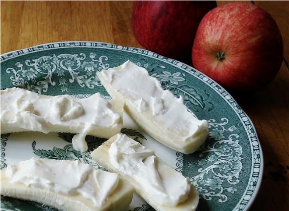 Yogurt Cheese and apple (Small)