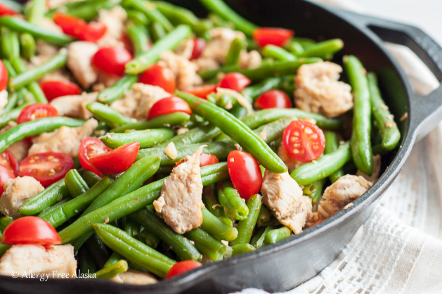 Smokey Chicken and Green Beans Over Quinoa