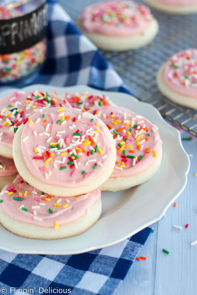 gluten-free-soft-frosted-sugar-cookies-3
