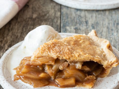 Easy Apple Pie (Vegan and Gluten Free Substitutions) - Spoonful of Flavor